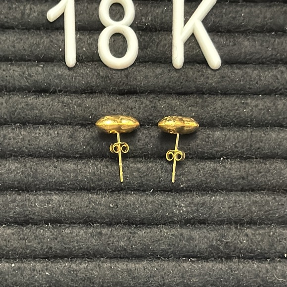 18K Saudi Gold Puff heart Shaped Earrings ❤️ - Picture 4 of 4